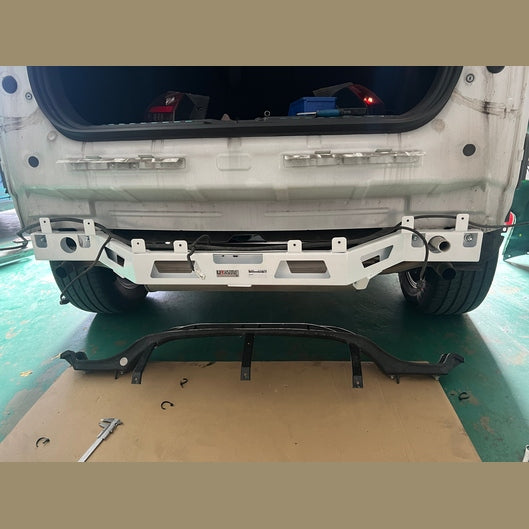 Barre anti-collision arrière Ultra Racing UR-CR2-4605 PROTON X50 PROTON X70 1.8T 2WD CBU 2019-2020