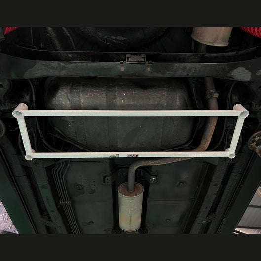 Barre anti-rapprochement arrière inférieure Ultra Racing à 4 points MITSUBISHI COLT Z30 1.5 2WD 2002-2013