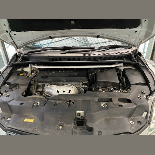Barre anti-rapprochement Ultra Racing à 2 points TOYOTA MARK X ZIO (AA10) 2.4 2WD 2007-2013