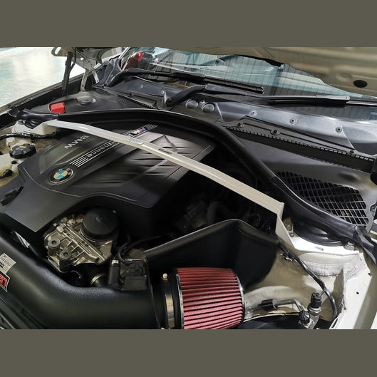 Barre anti-rapprochement Ultra Racing BMW F20 (M135i) 3.0 N55 2WD 2012-2015