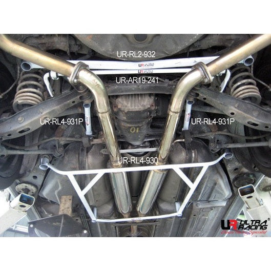 Barre de renfort inférieure arrière à 2 points Ultra Racing LEXUS GS 400 2ND (S160) 4.0 V8 2WD 1997-2004