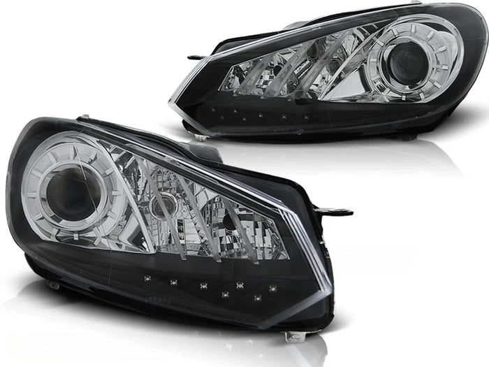 Phares avec feux de jour noirs pour VW Golf 6 (2010-2012).